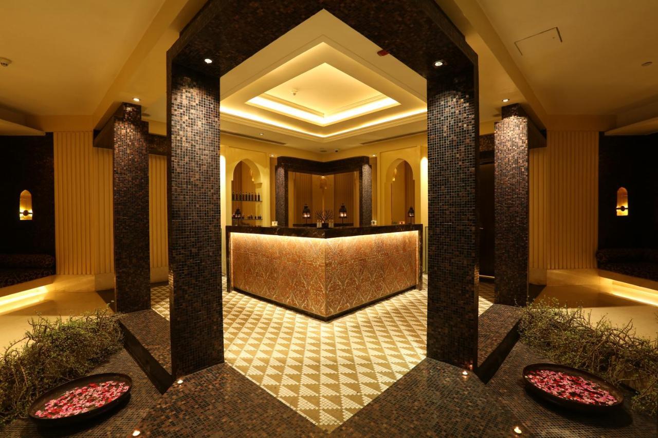 Crowne Plaza Mayur Vihar Noida By Ihg 5* New Delhi