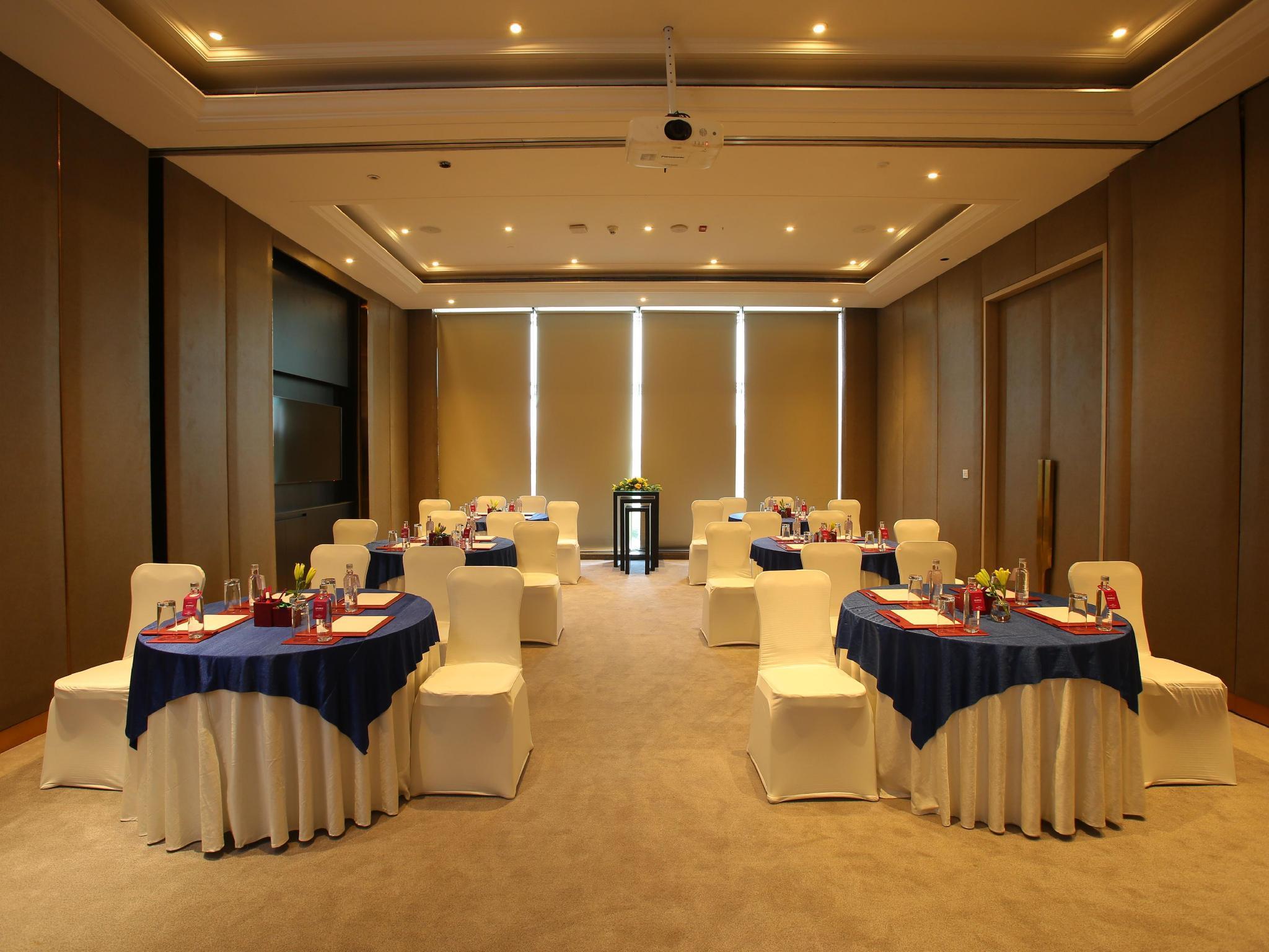 होटल Crowne Plaza Mayur Vihar Noida By Ihg New Delhi