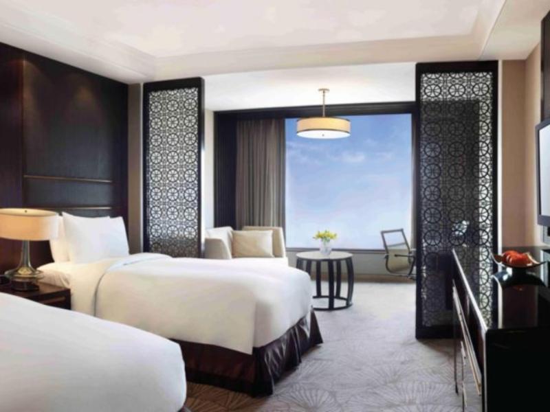 Crowne Plaza Mayur Vihar Noida By Ihg होटल 5*