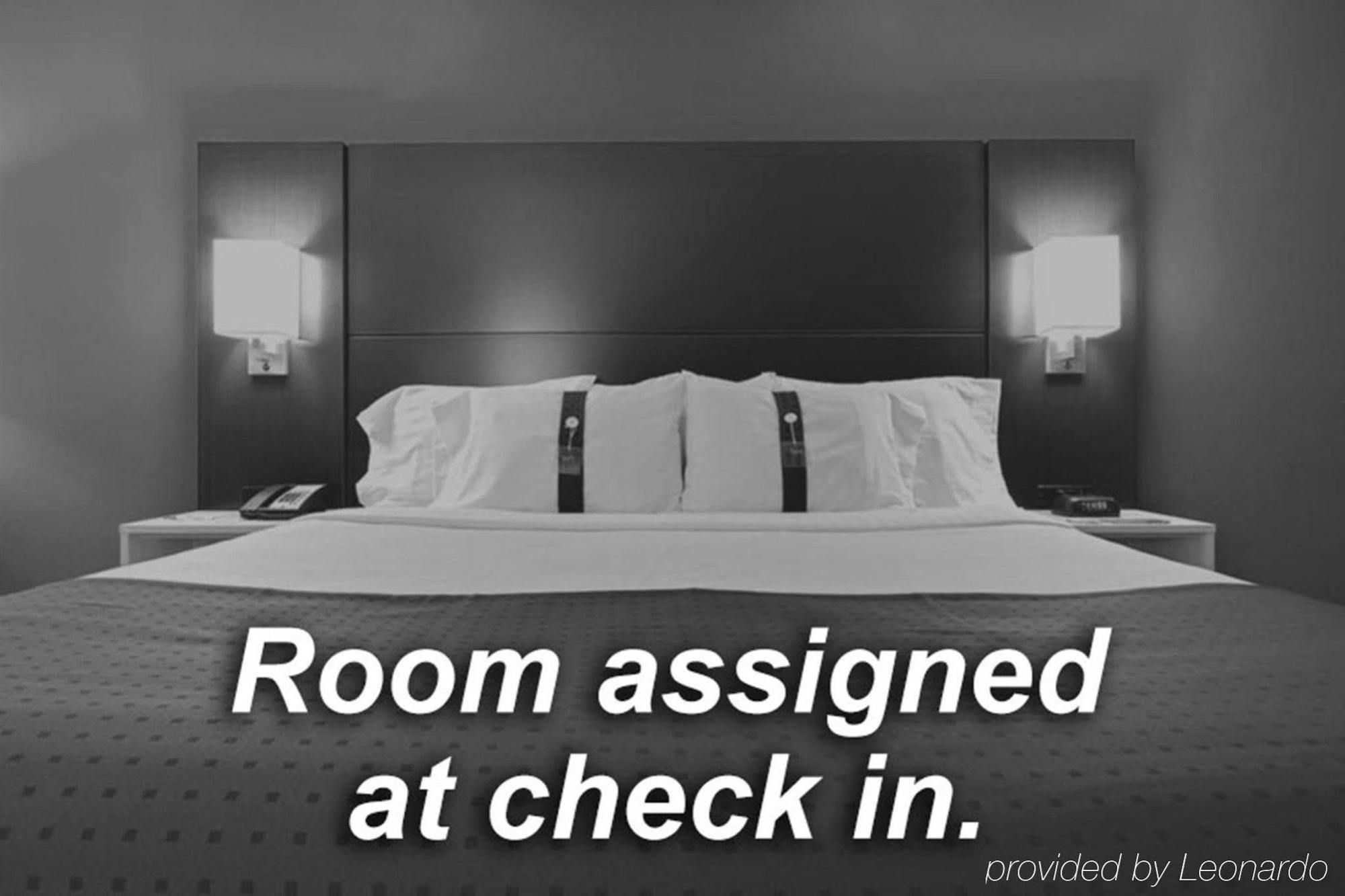 Crowne Plaza Mayur Vihar Noida By Ihg 5*